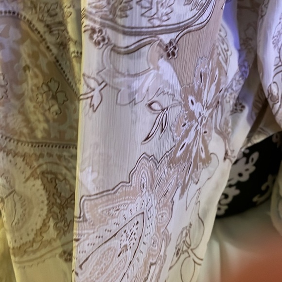 Woman’s sheer tunic shirt - Picture 5 of 8